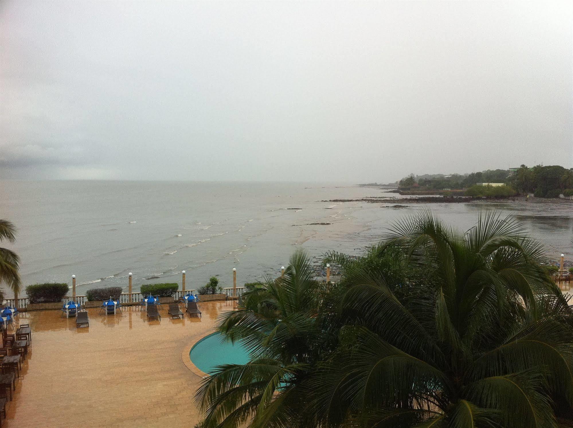 Mariador Palace Conakry Buitenkant foto