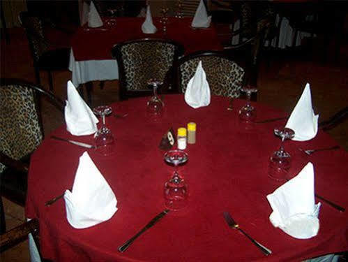 Mariador Palace Conakry Buitenkant foto