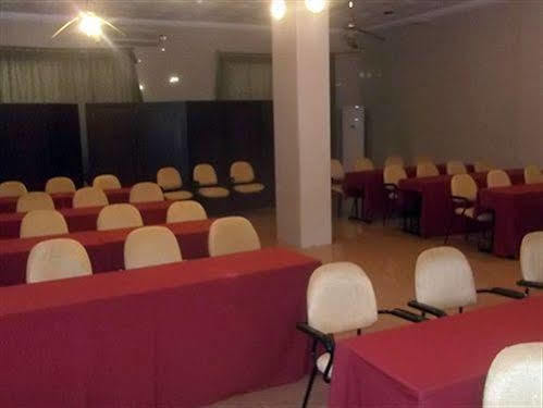 Mariador Palace Conakry Buitenkant foto
